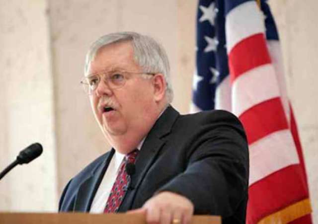  السفير الأمريكي لدى موسكو جون تيفت