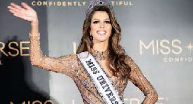 ملكة جمال الكون / إيريس ميتينير