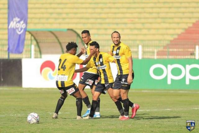 مباراة النجم الرياضي الساحلي والمقاولون العرب