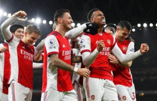 مباراة ارسنال وليدز يونايتد