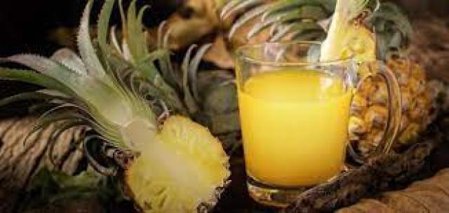 عصير التوت بالأناناس