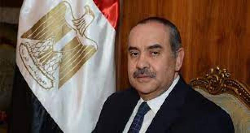  الطيار محمد منار وزير الطيران المدنى 