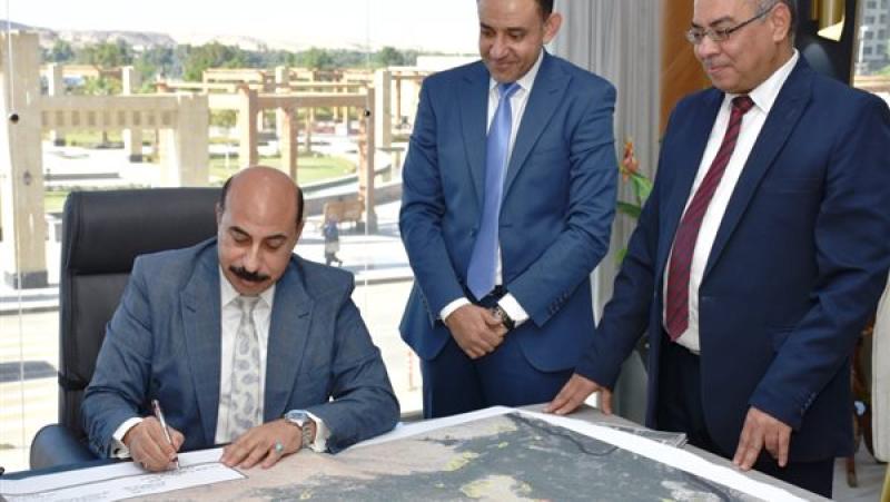 محافظ أسوان يعتمد لوحات تدقيق الكتل العمرانية لنصر النوبة  