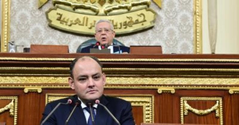 المهندس أحمد سمير وزير الصناعة