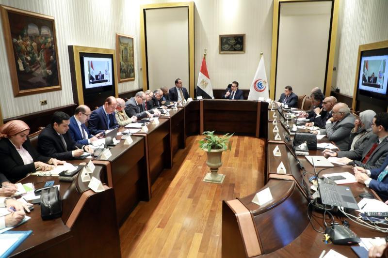 خلال الاجتماع