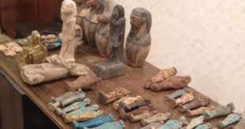 الداخلية تضبط 201 قطعة أثرية فى الجيزة