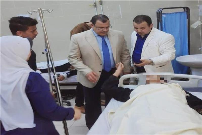 إصابة 14 في حادث انقلاب ميكروباص