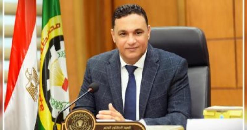  أيمن مختار محافظ الدقهلية