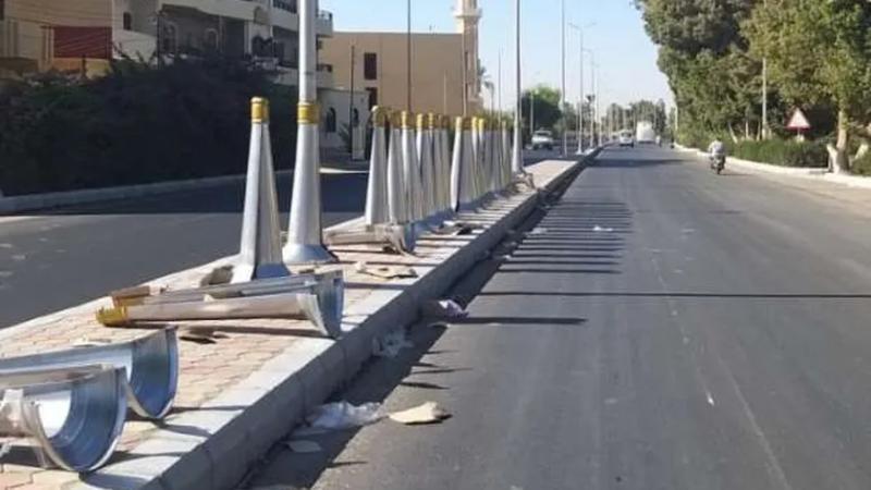 أعمدة إنارة