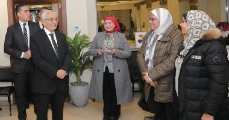 وزير التعليم بتفقد مبنى الوزارة