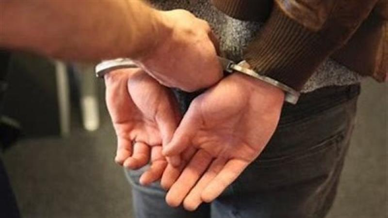 حبس تاجر بتهمة الاتجار في العملة