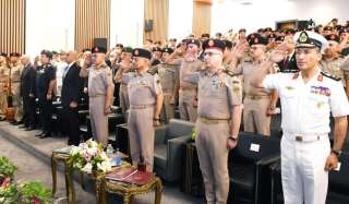 وزير الدفاع والانتاج الحربي يحضر عرض بحث مركز الدراسات الاستراتيجية