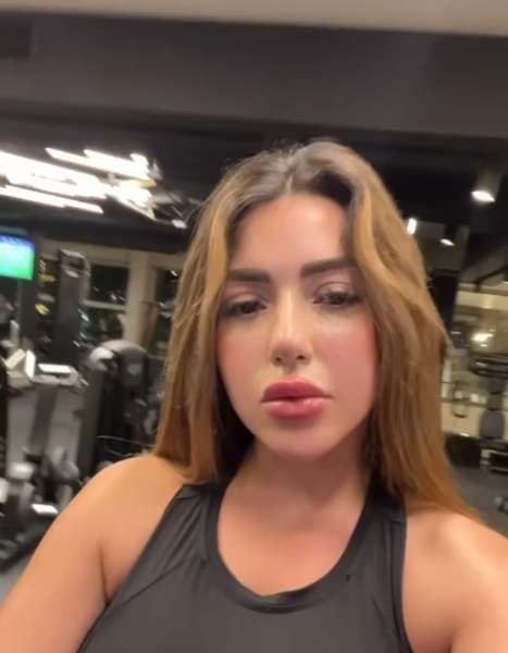 الفنانة