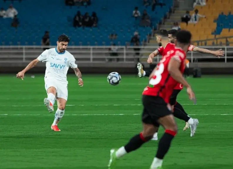 مباراة الهلال والرائد