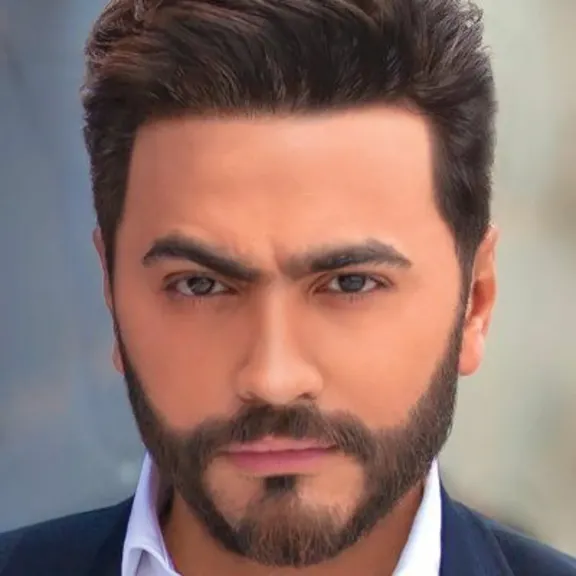 النجم تامر حسني
