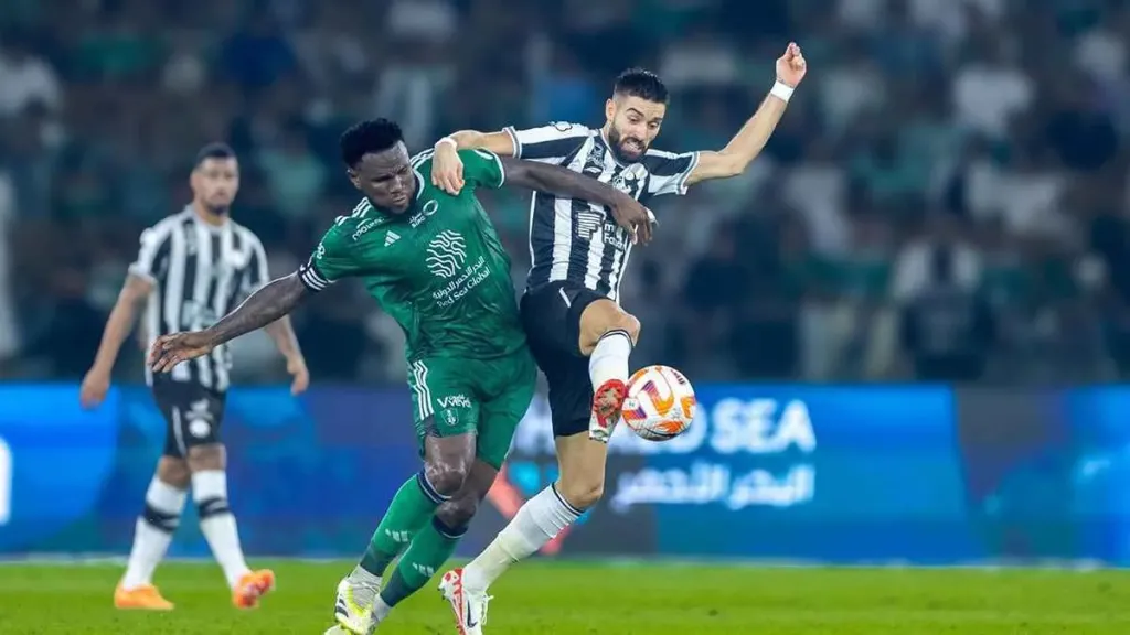 مباراة الأهلي والشباب