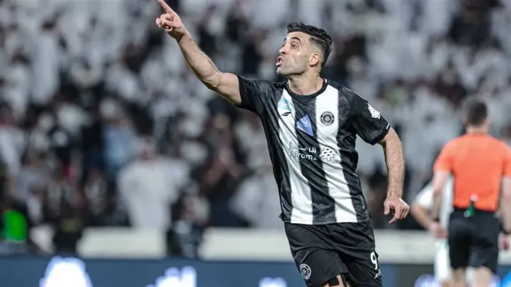 مباراة الأهلي والشباب