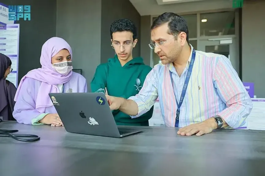 مشاركة في الآيسف