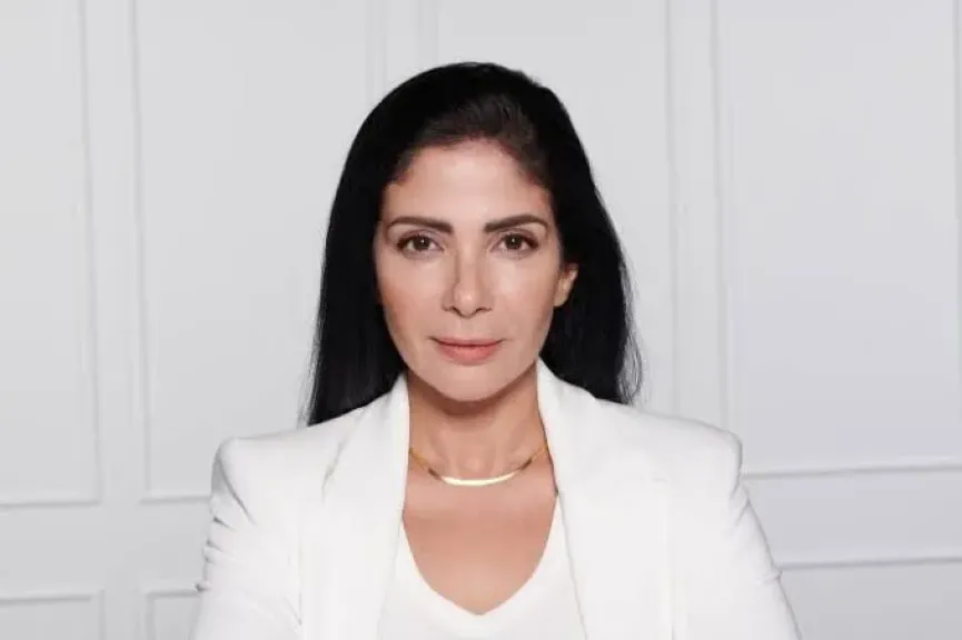 منى زكي