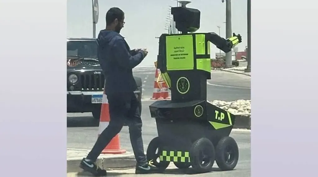 روبوت المرور الذكي