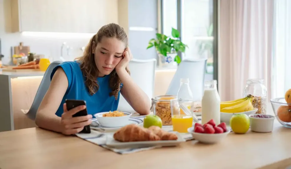 تأثير التواصل الإجتماعي