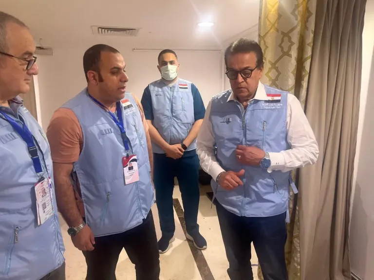 اجتماع د. خالد عبدالغفار لمتابعة صحة الحجاج المصريين