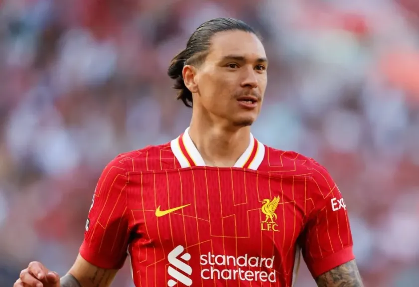 داروين نونيز نجم ليفربول الإنجليزي