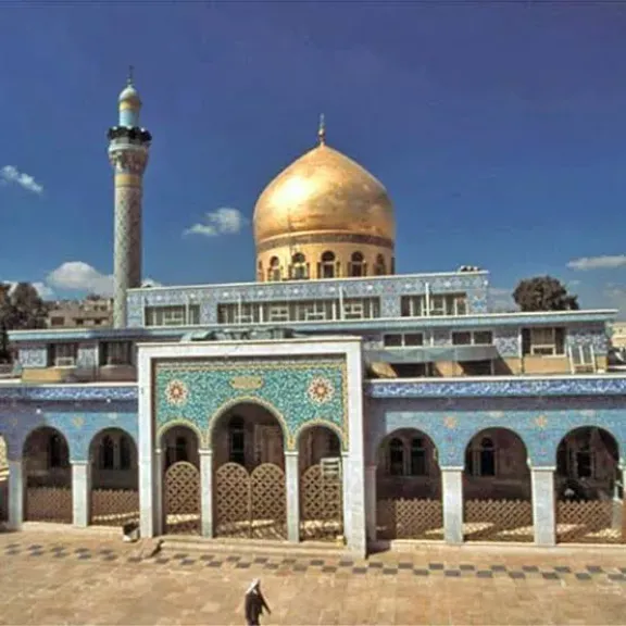 ضريح السيدة زينب في دمشق