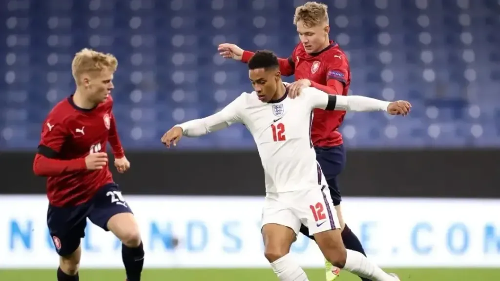مباراة إنجلترا والتشيك
