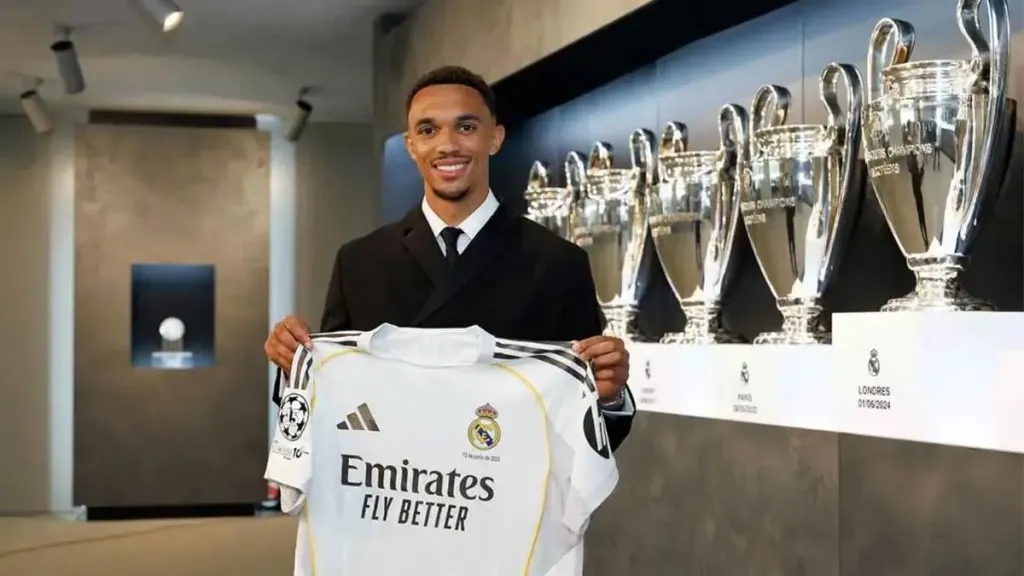 ألكسندر أرنولد بقميص ريال مدريد