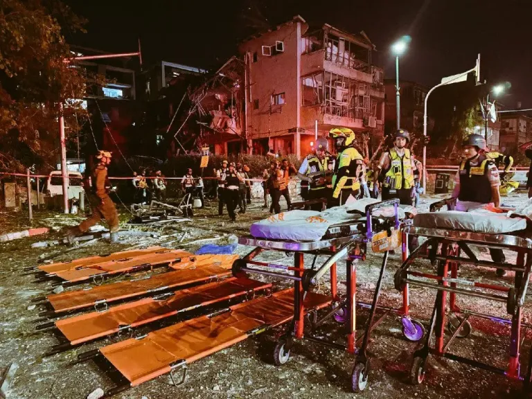 إسرائيل تحت القصف