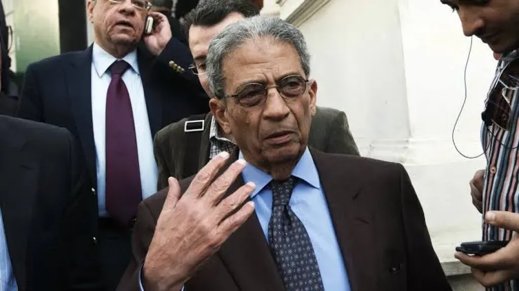 عمرو موسى