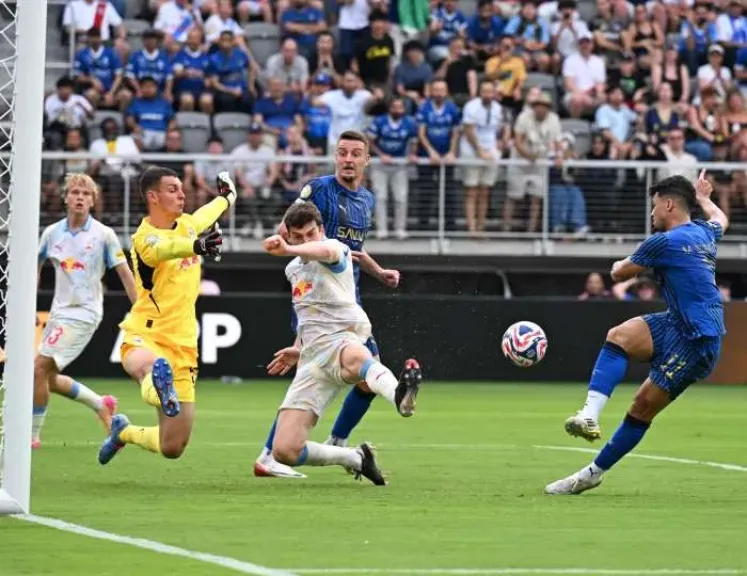 مباراة الهلال ضد سالزبورغ