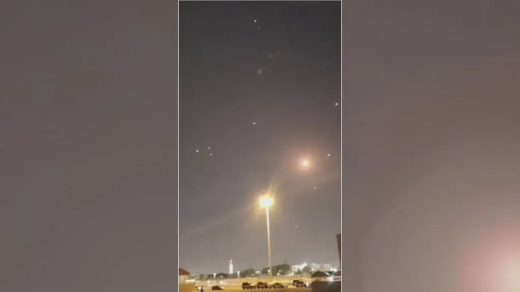 قصف قاعدة العديد