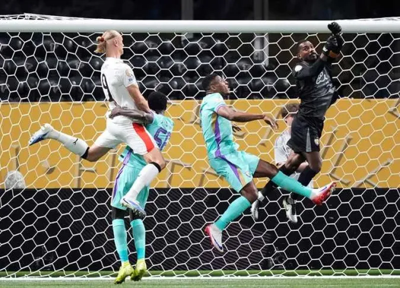 مباراة العين ضد مانشستر سيتي