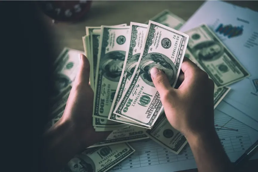 سعر الدولار اليوم