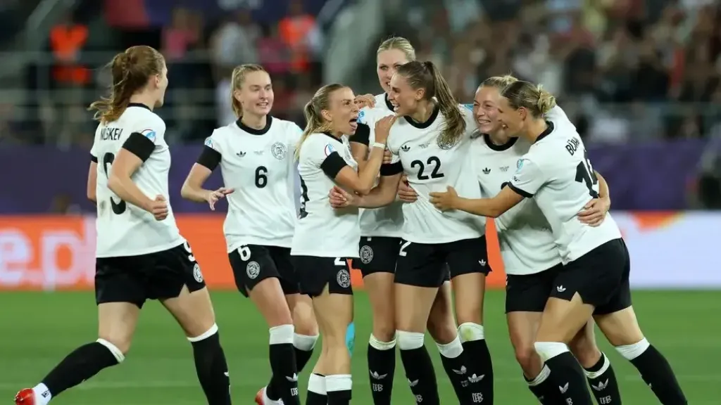 مباراة ألمانيا ضد الدنمارك