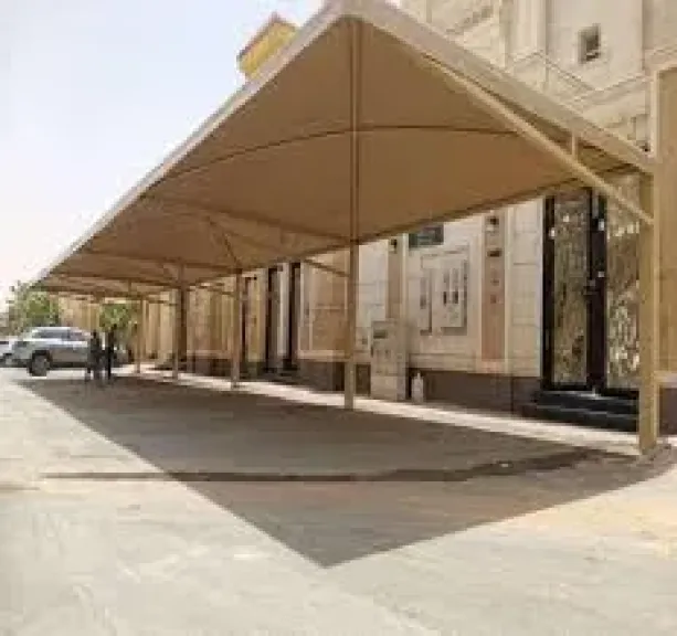 مظلة سيارة