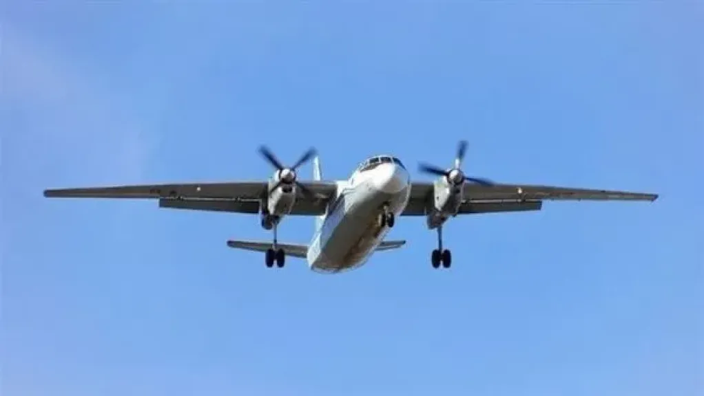 الطائرة AN-24
