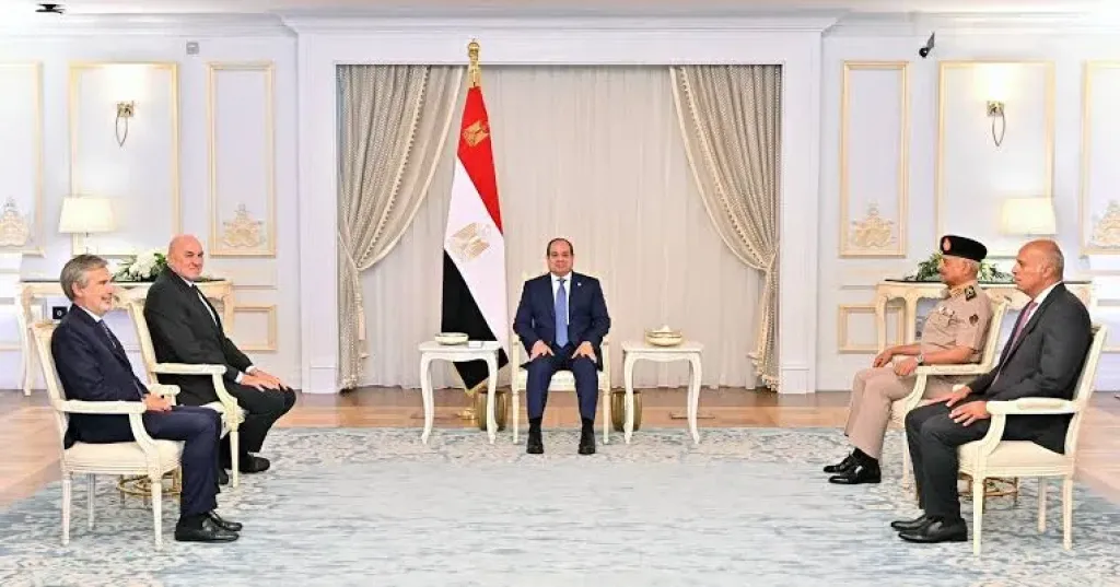 السيسي ووزير الدفاع الإيطالي