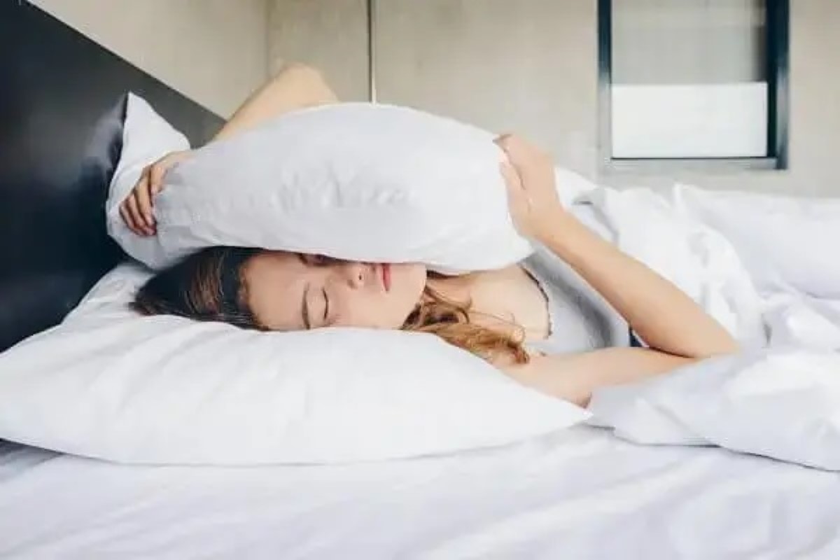 هل الحلم بالعادة السرية يوجب الغسل للنساء